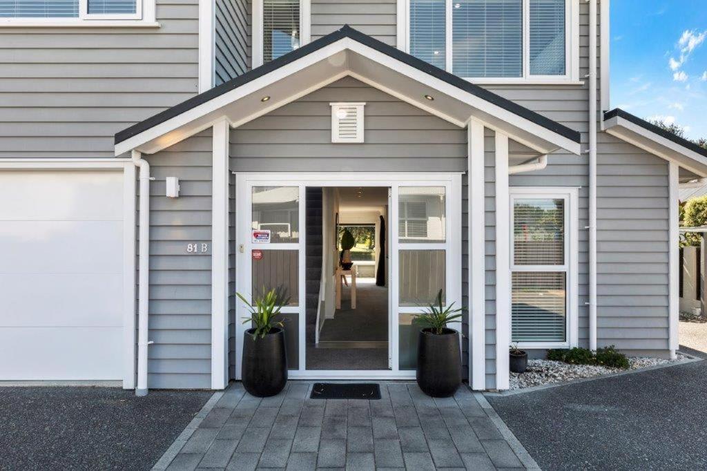 Stunning Tranquil Home With Green Space Views Mount Maunganui Esterno foto